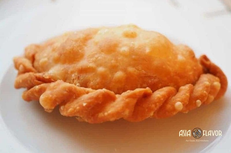 Malaysian Karipap Ayam
