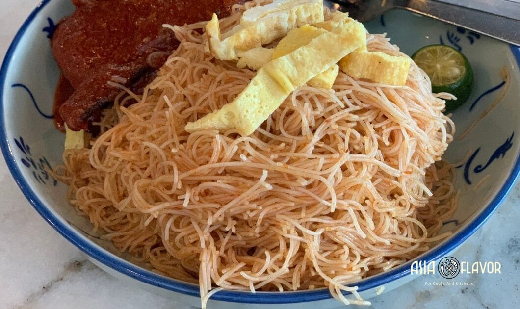 Malaysian Style Dry Mee Siam