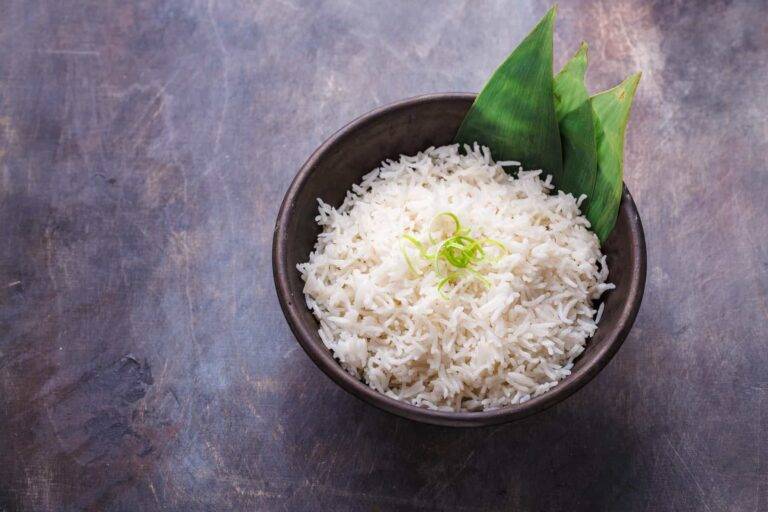 malaysian nasi lemak (authentic breakfast recipe) 1