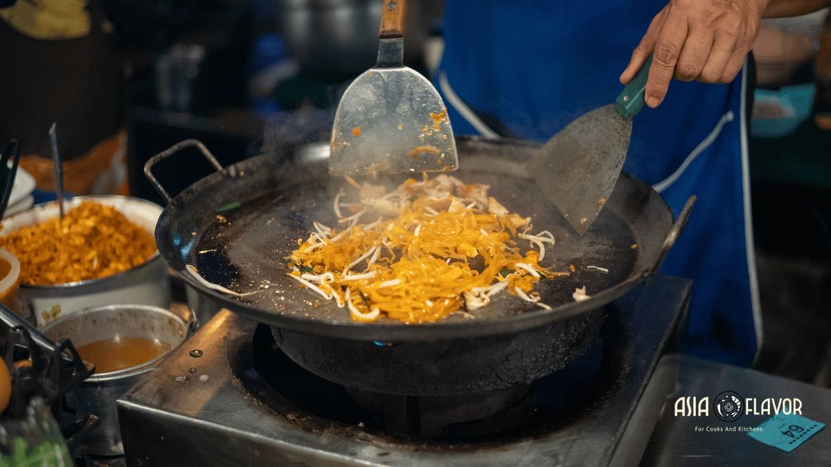 pad thai being prepared