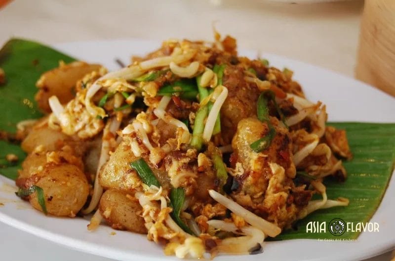 Singaporean Fried Chee Cheong Fun Recipe (Rice Noodle Rolls)